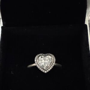Elegant Silver Heart Ring